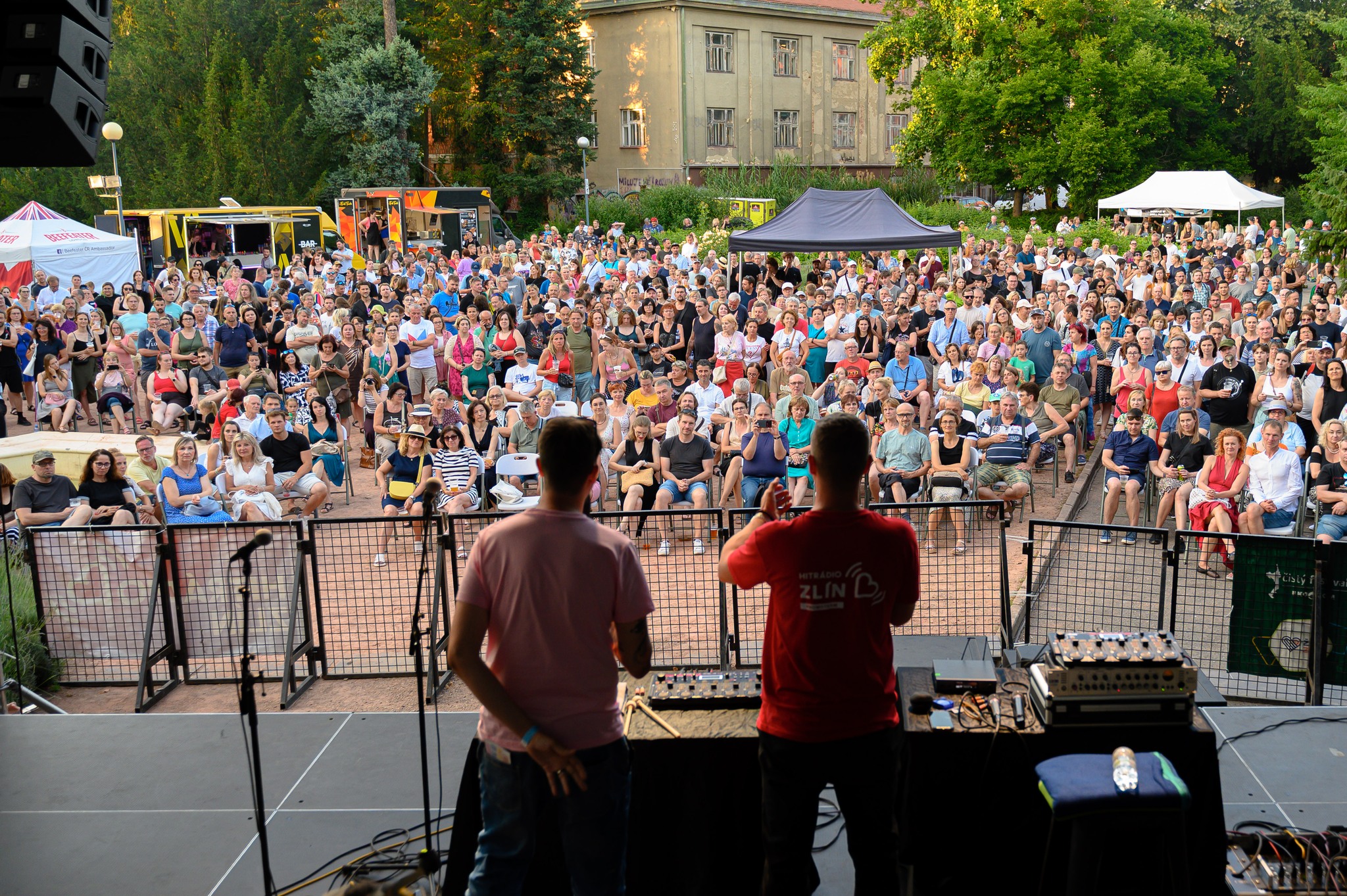 Filip Bartek moderátor festivalu Zlín Žije